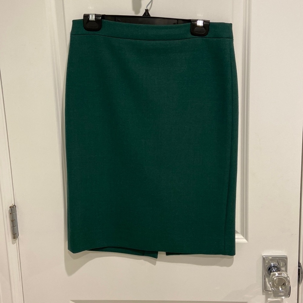 Women’s wool green skirt